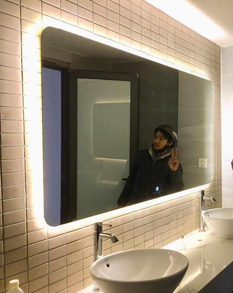 Gương đèn Led nhà vệ sinh Toilet- Gương Bỉ phun cát có cảm ứng ...